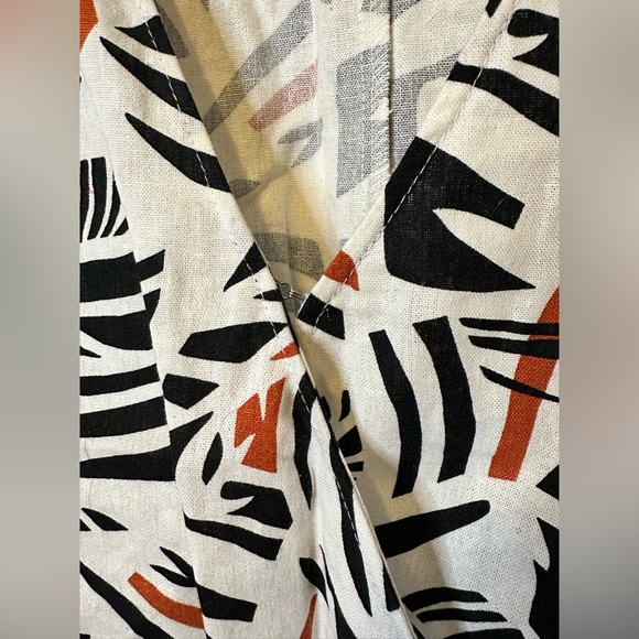 Francesca’s collection - linen peplum blouse. Never worn size L - Picture 3 of 3